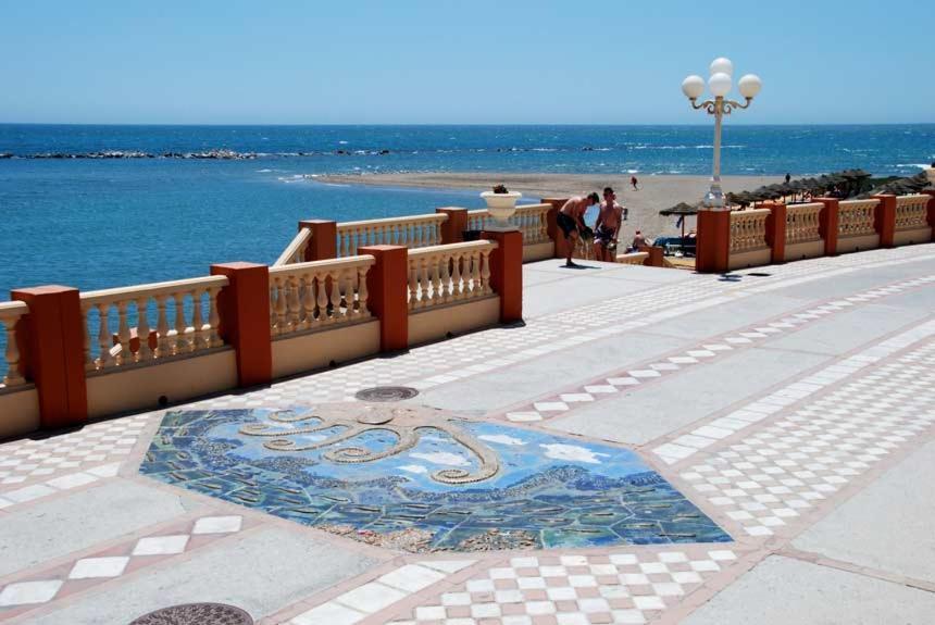 A Step From The Ocean!!! Lejlighed Benalmádena Eksteriør billede